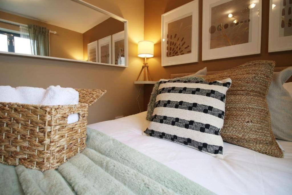 The Observatory By Mia Living 2 Bedroom Apartment Overlooking Swansea Beach With Free Parking Dış mekan fotoğraf