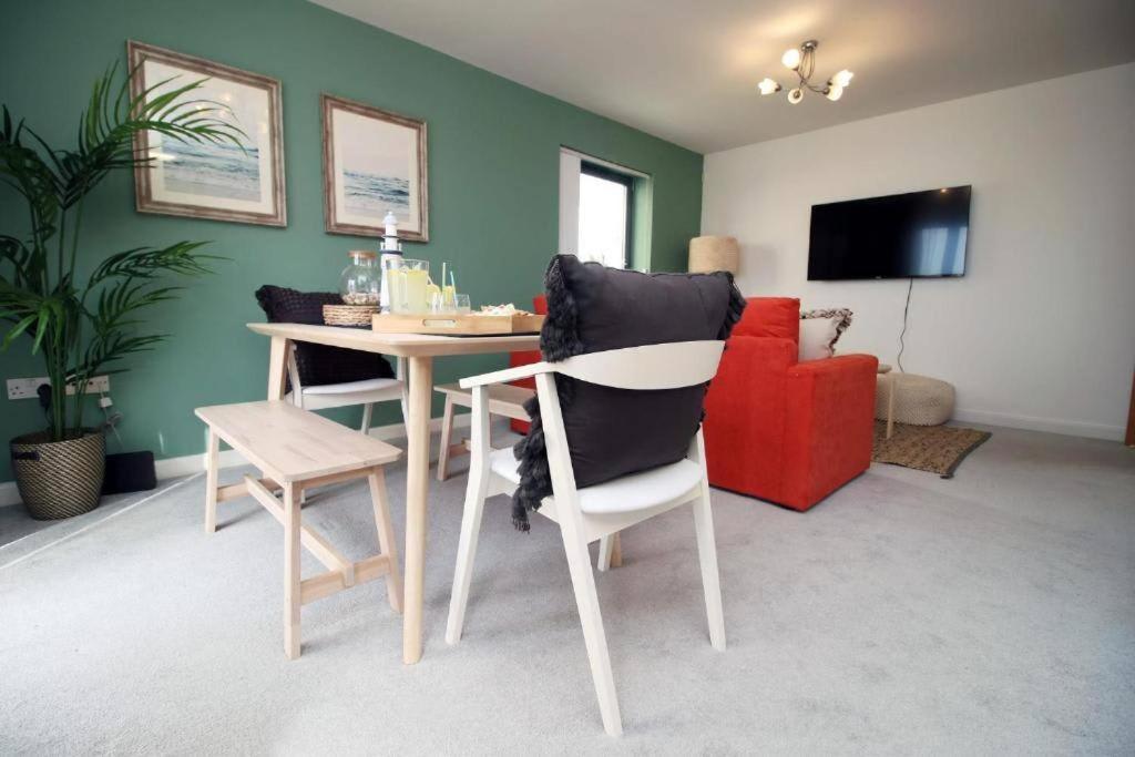 The Observatory By Mia Living 2 Bedroom Apartment Overlooking Swansea Beach With Free Parking Dış mekan fotoğraf